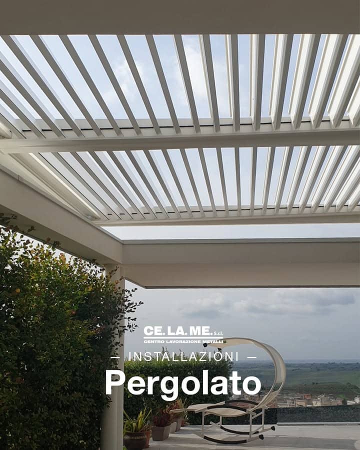 Linee pulite, luce naturale, comfort su misura
Un pergolato installato per